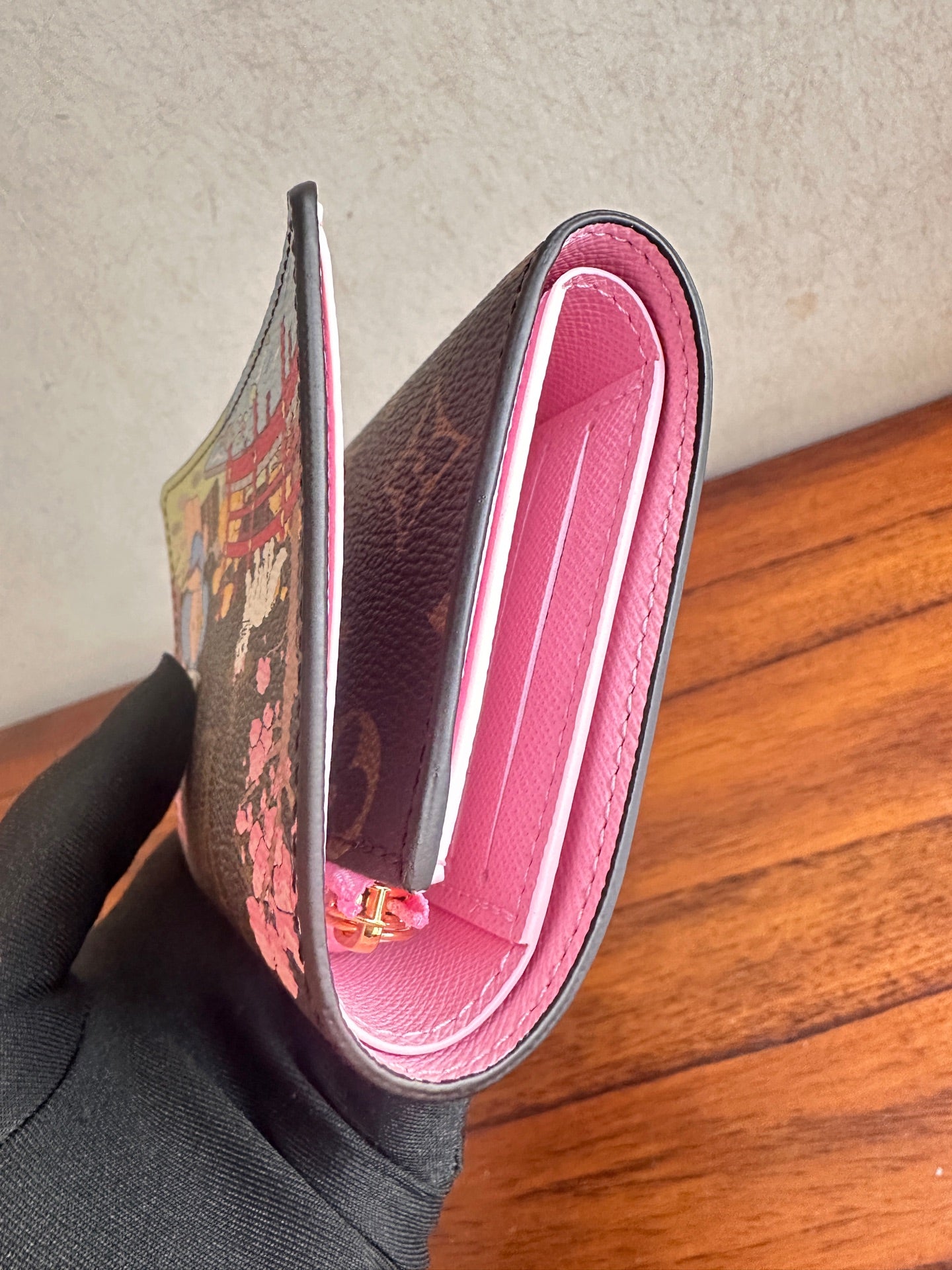 Louis Vuitton M80873