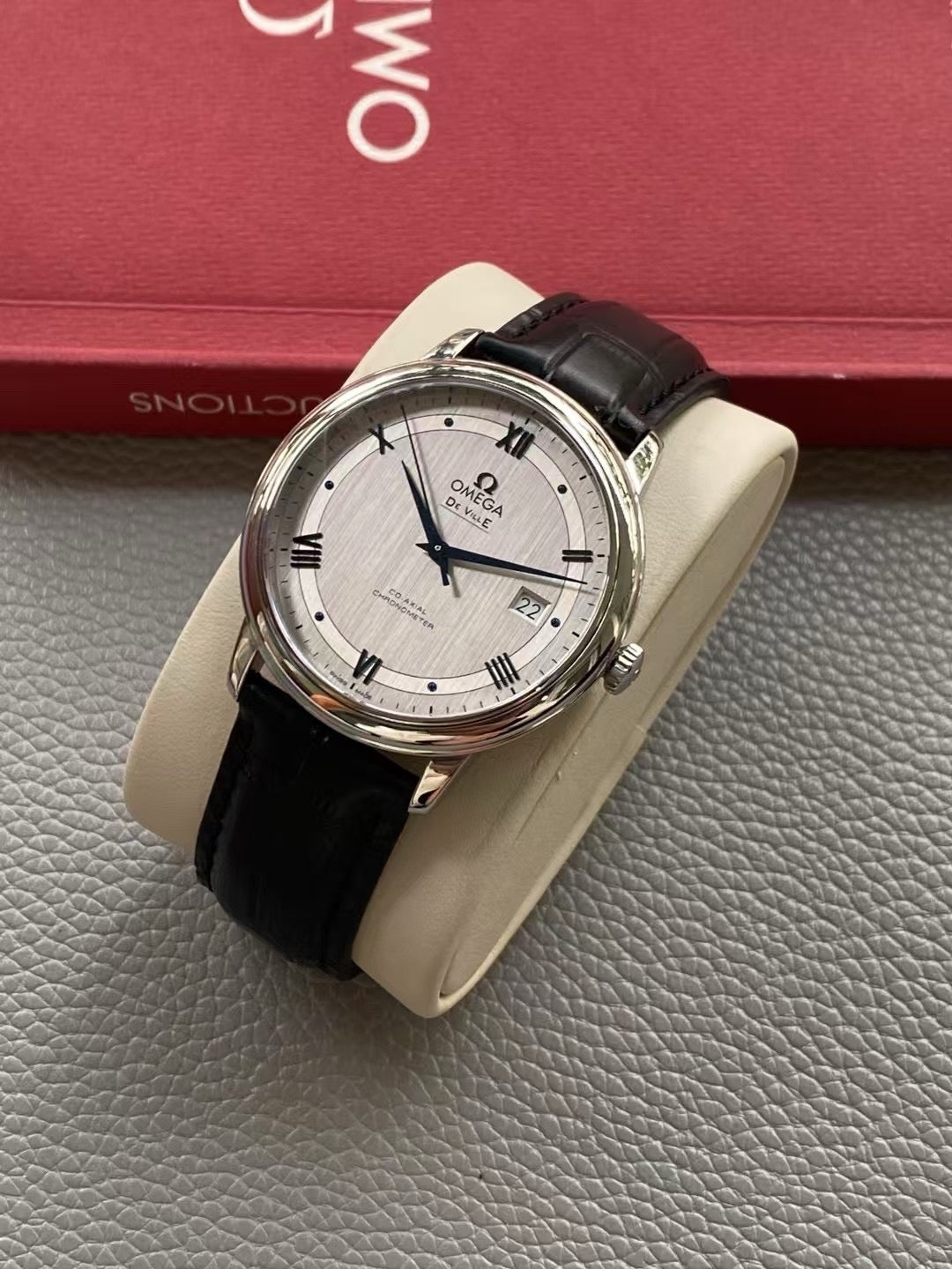 Longines Gray Automatic (self-winding) watch