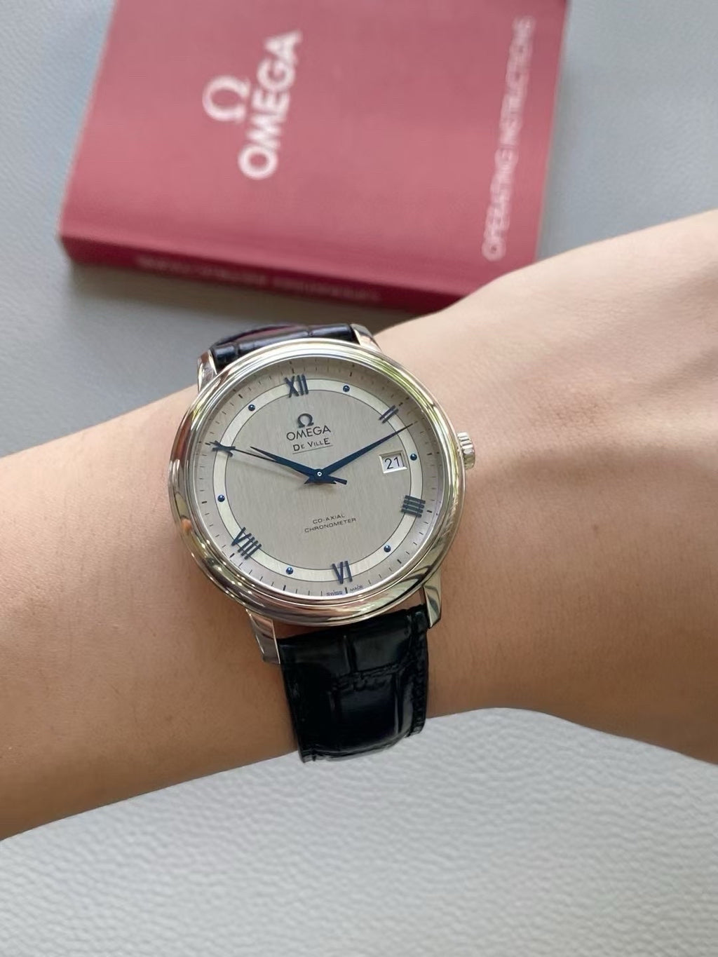 Longines Gray Automatic (self-winding) watch