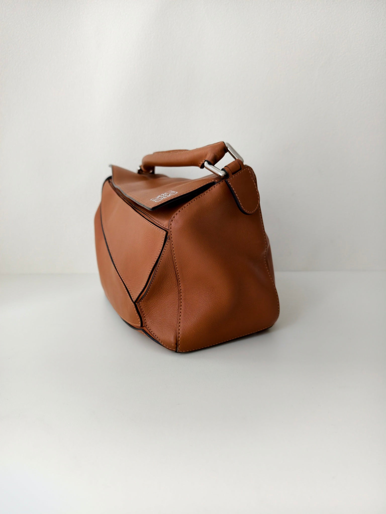 Loewe Handbag Crossbody A510U95X27-2566