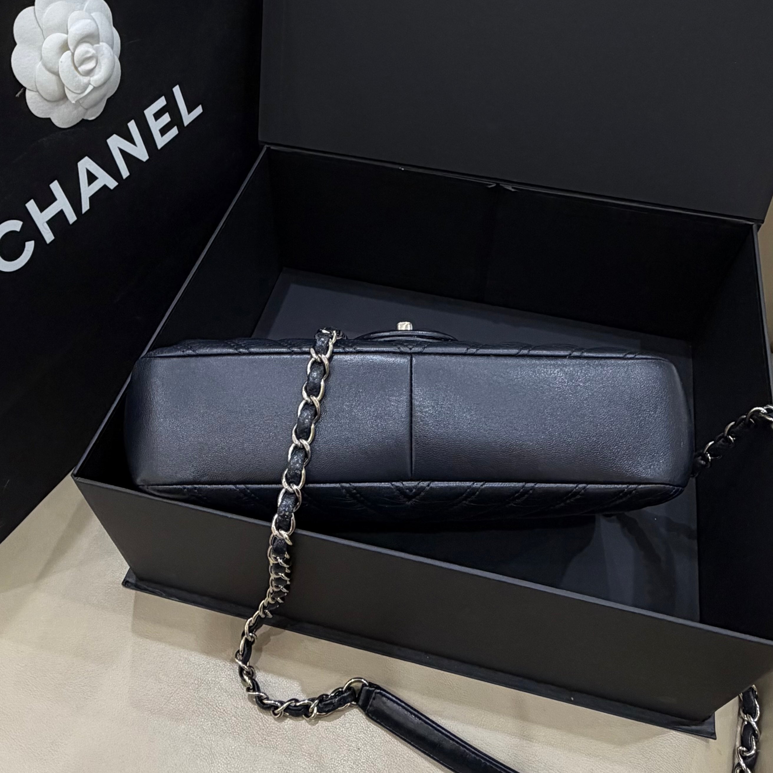 Chanel Classic 11.12 Handbag Blue Crossbody 15.5 × 25.5 × 6.5 A01112Y25539N0901