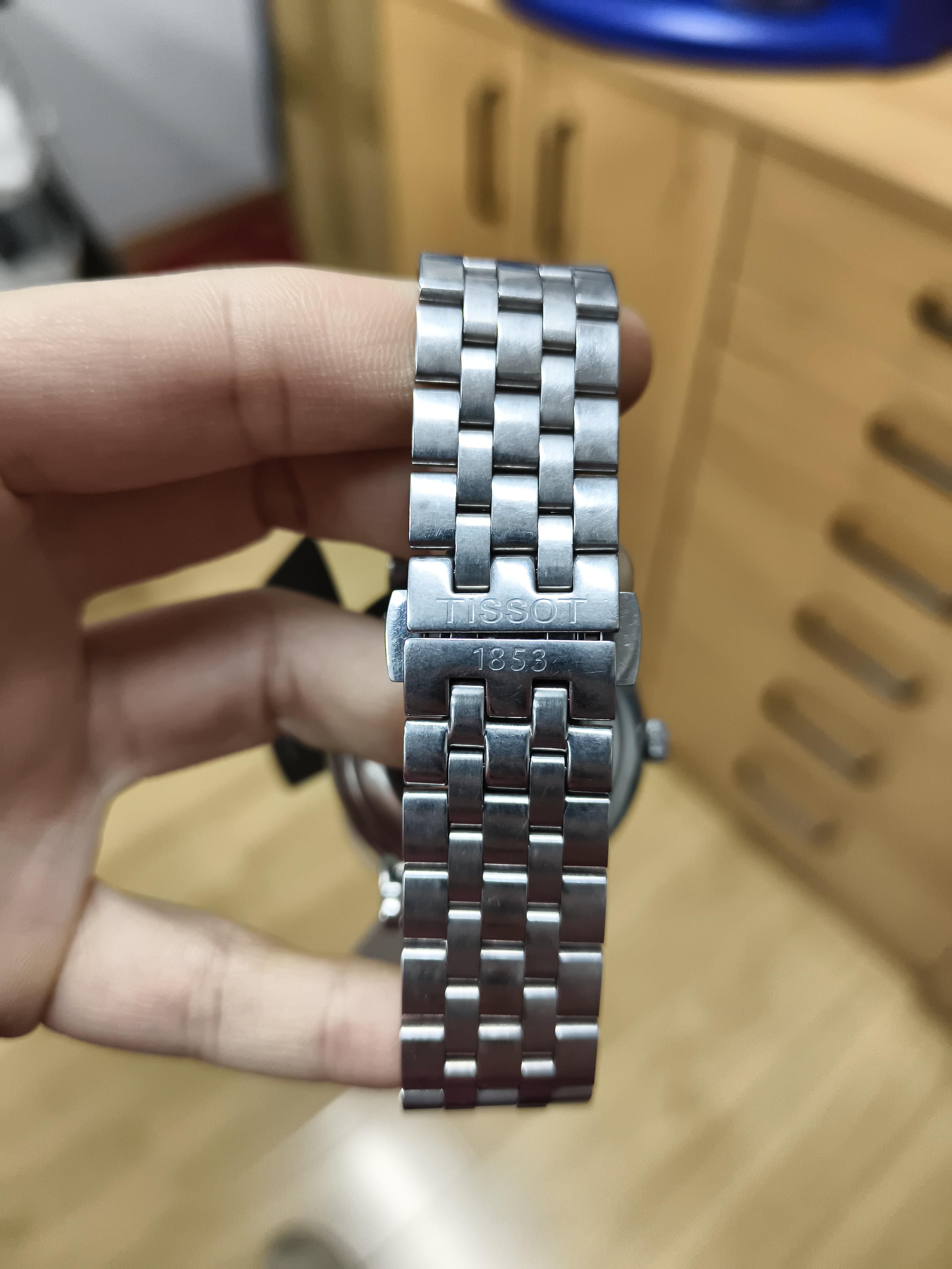 Tissot Classic Automatic (self-winding) watch 40 millimeters T1224071103100