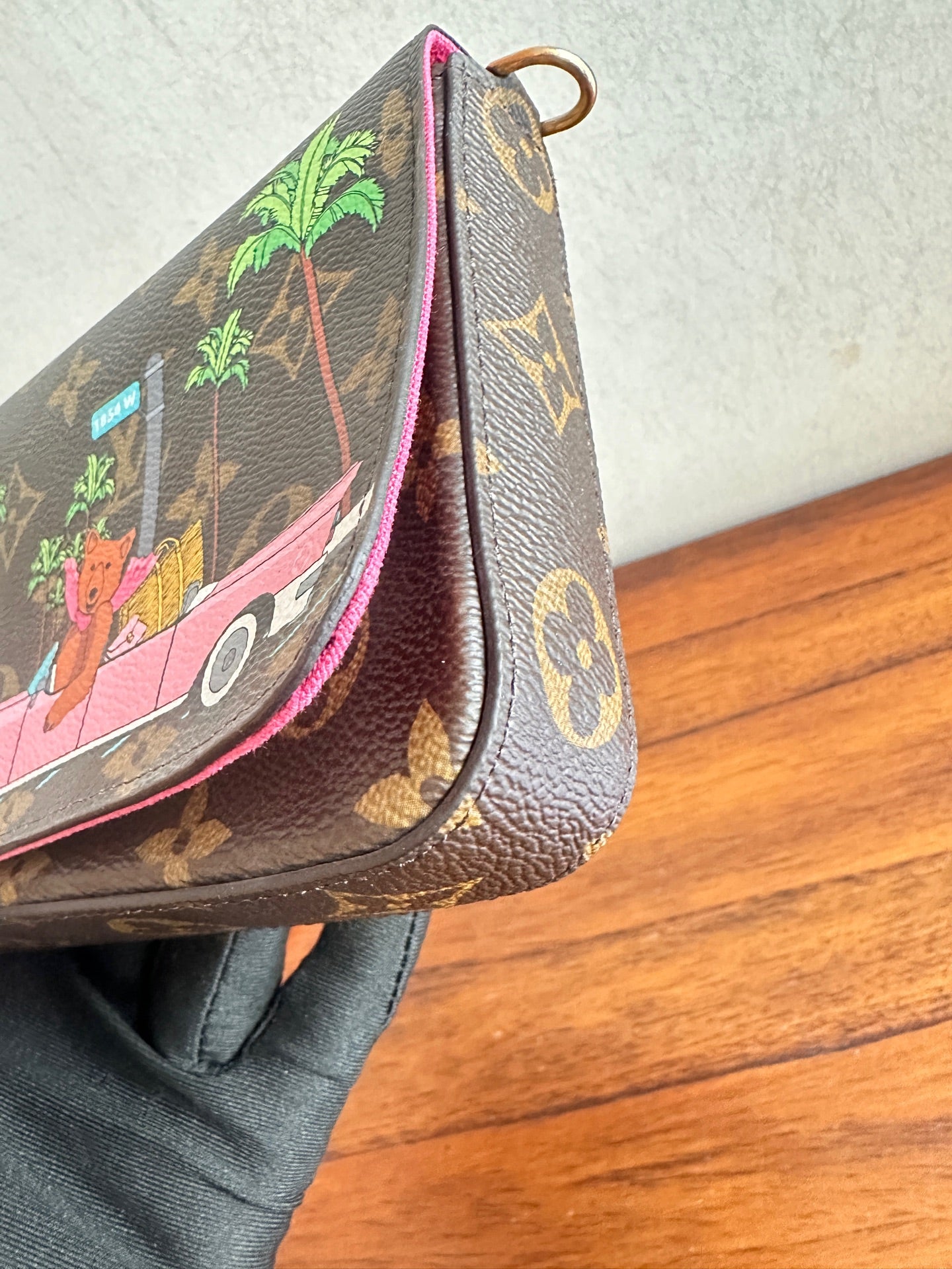 Louis Vuitton M80859