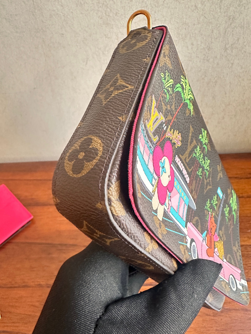 Louis Vuitton M80859