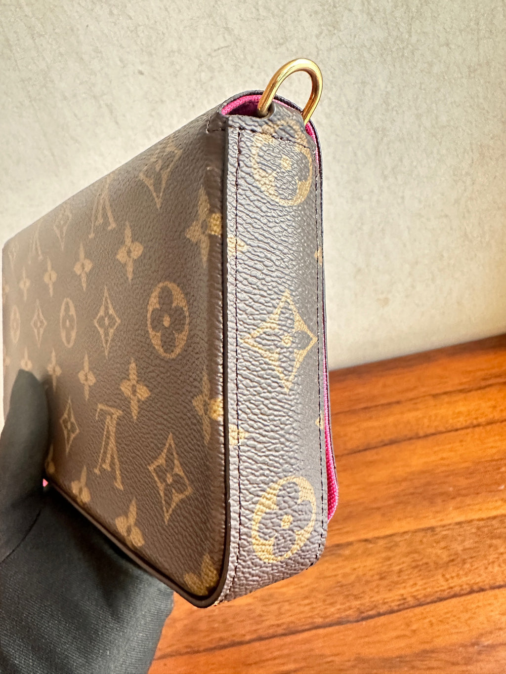 Louis Vuitton M80859
