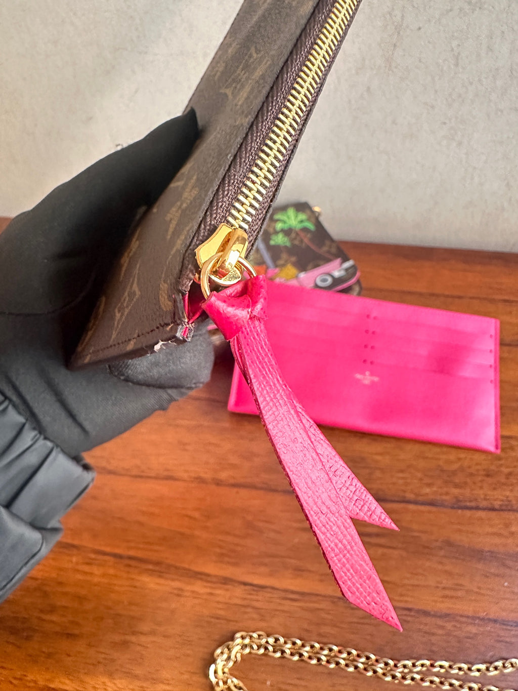 Louis Vuitton M80859