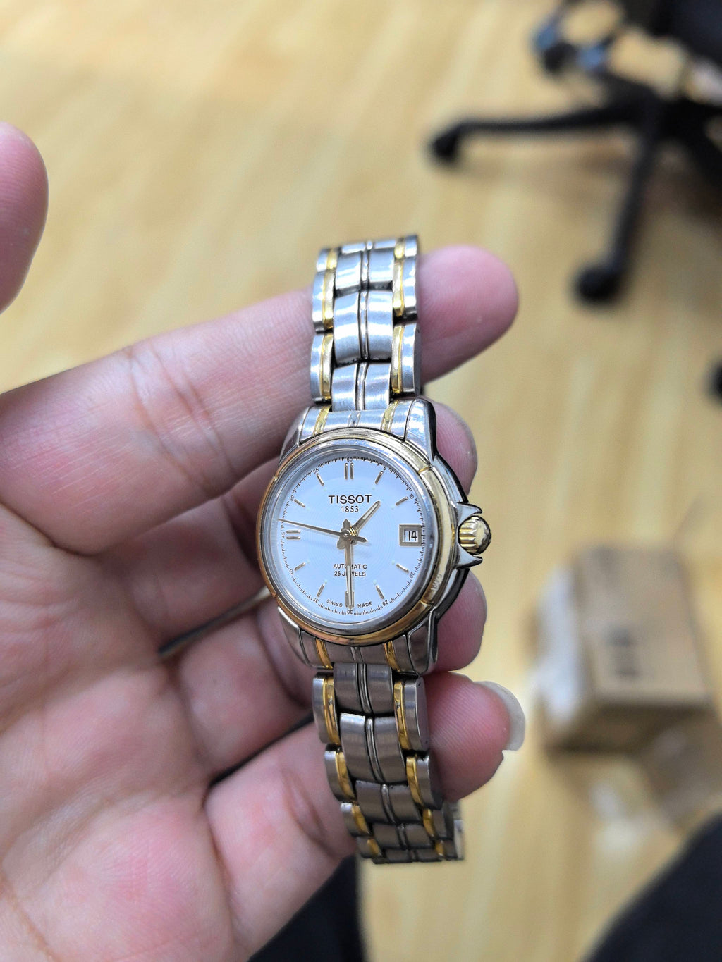 Tissot T-CLASSIC Collection 25.85 MM x 22.65 MM T55.0.283.11