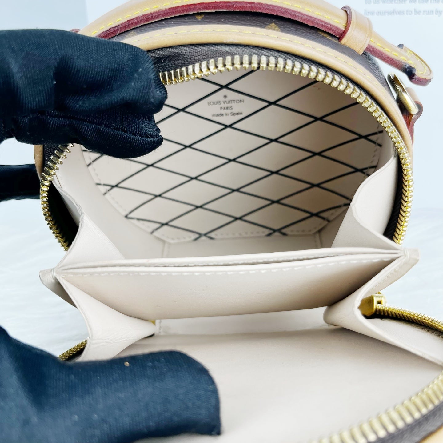 Louis Vuitton MINI HAT BOX Handbag M83575