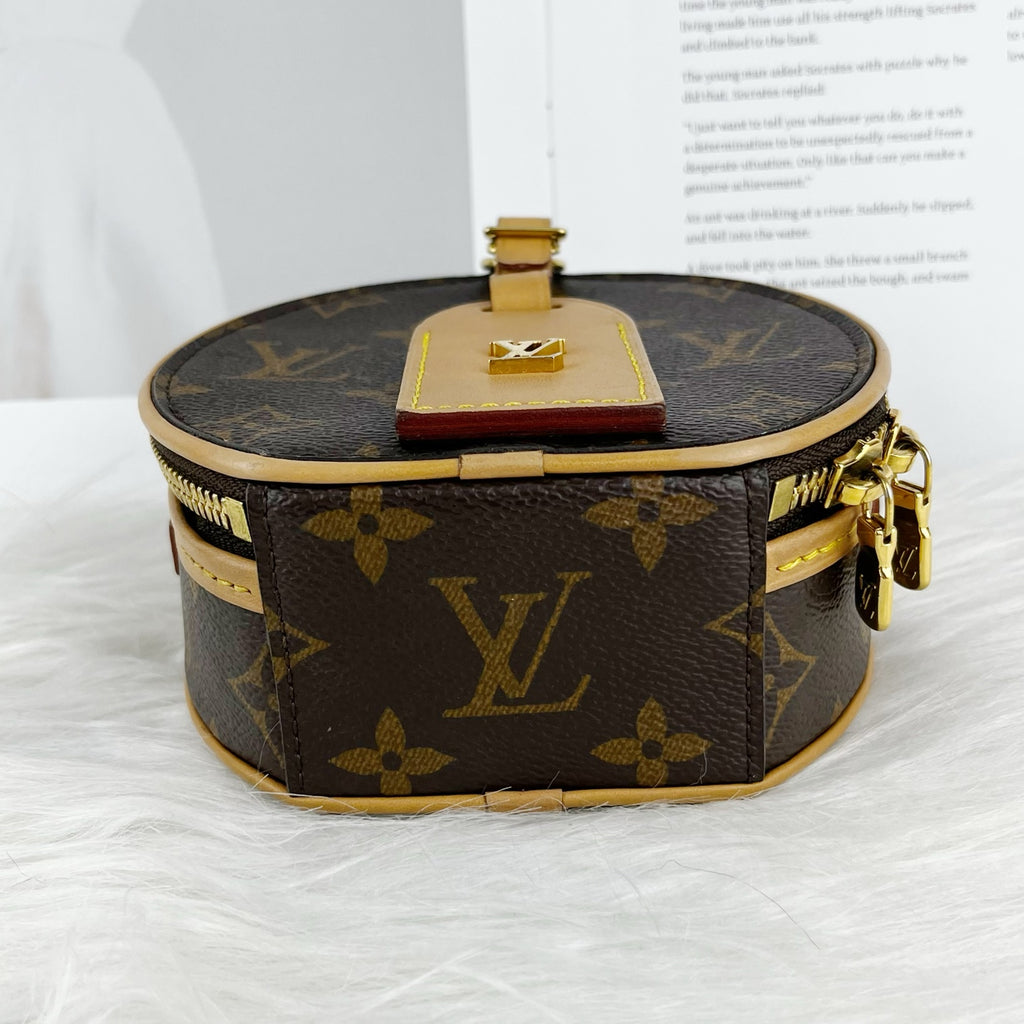 Louis Vuitton MINI HAT BOX Handbag M83575