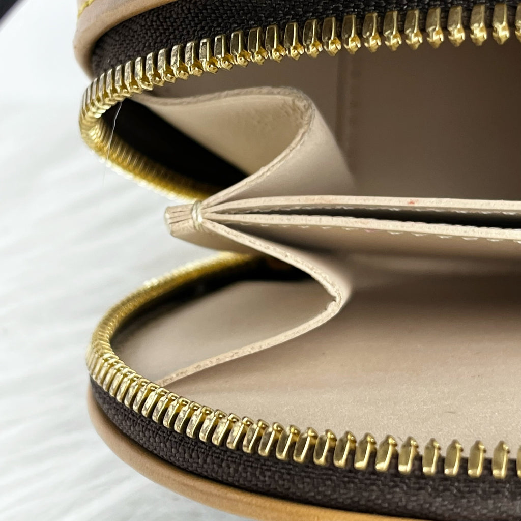 Louis Vuitton MINI HAT BOX Handbag M83575