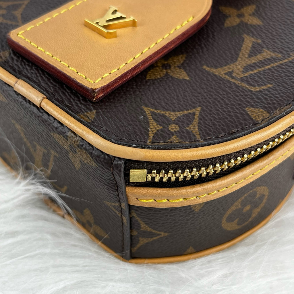 Louis Vuitton MINI HAT BOX Handbag M83575