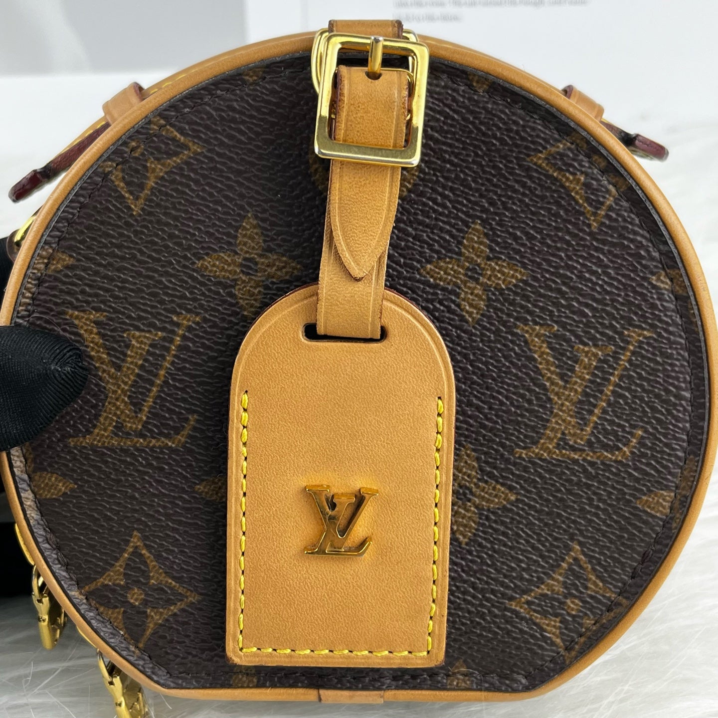 Louis Vuitton MINI HAT BOX Handbag M83575