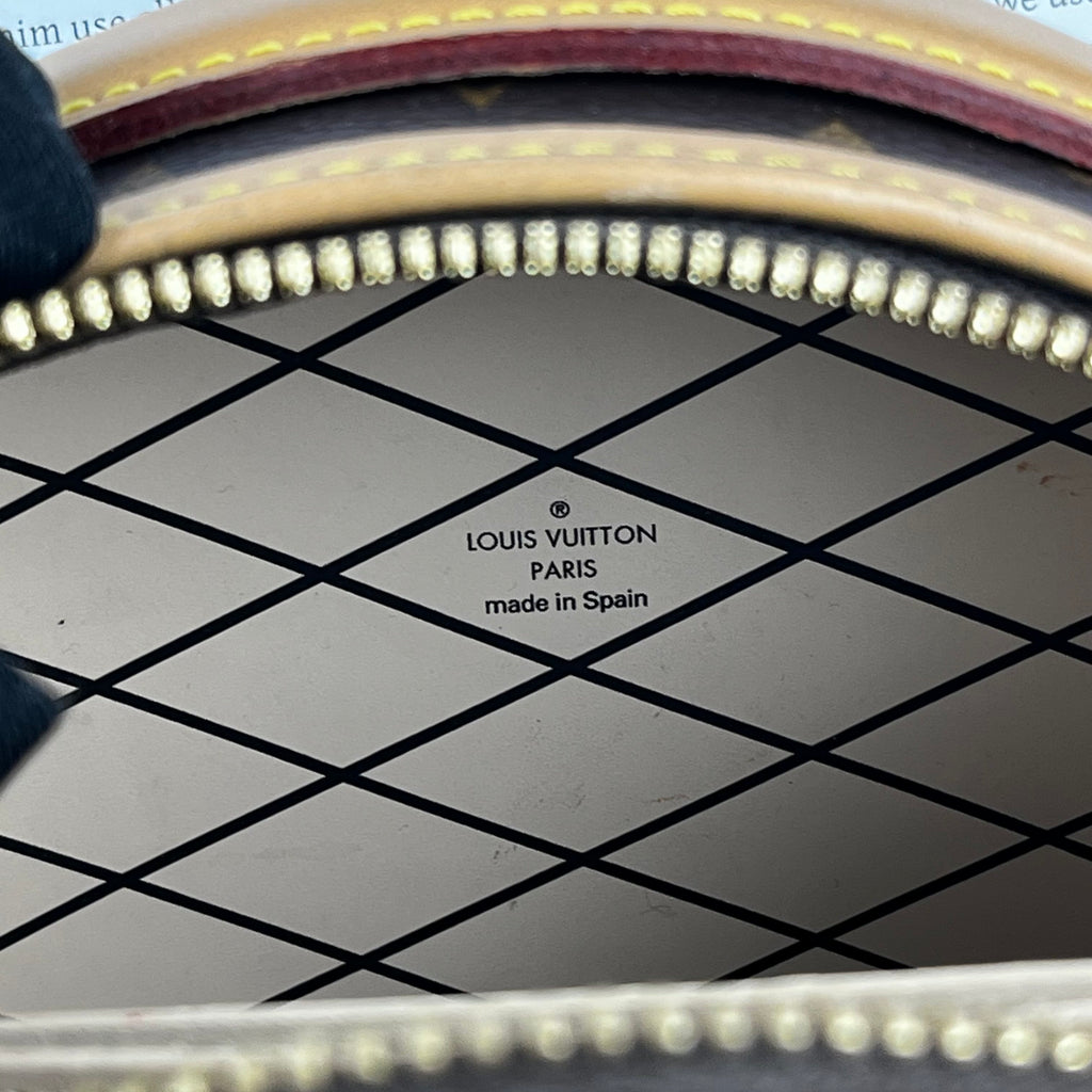 Louis Vuitton MINI HAT BOX Handbag M83575