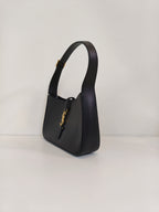 Saint laurent LE 5 À 7 baby soft grain leather handbag Leather Black Shoulder Bag
