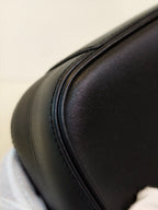 Saint laurent LE 5 À 7 baby soft grain leather handbag Leather Black Shoulder Bag