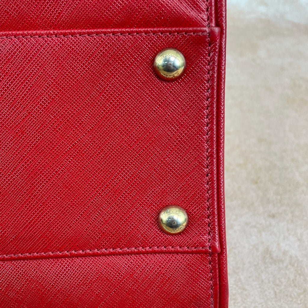 Salvatore Ferragamo Red Shoulder Bag