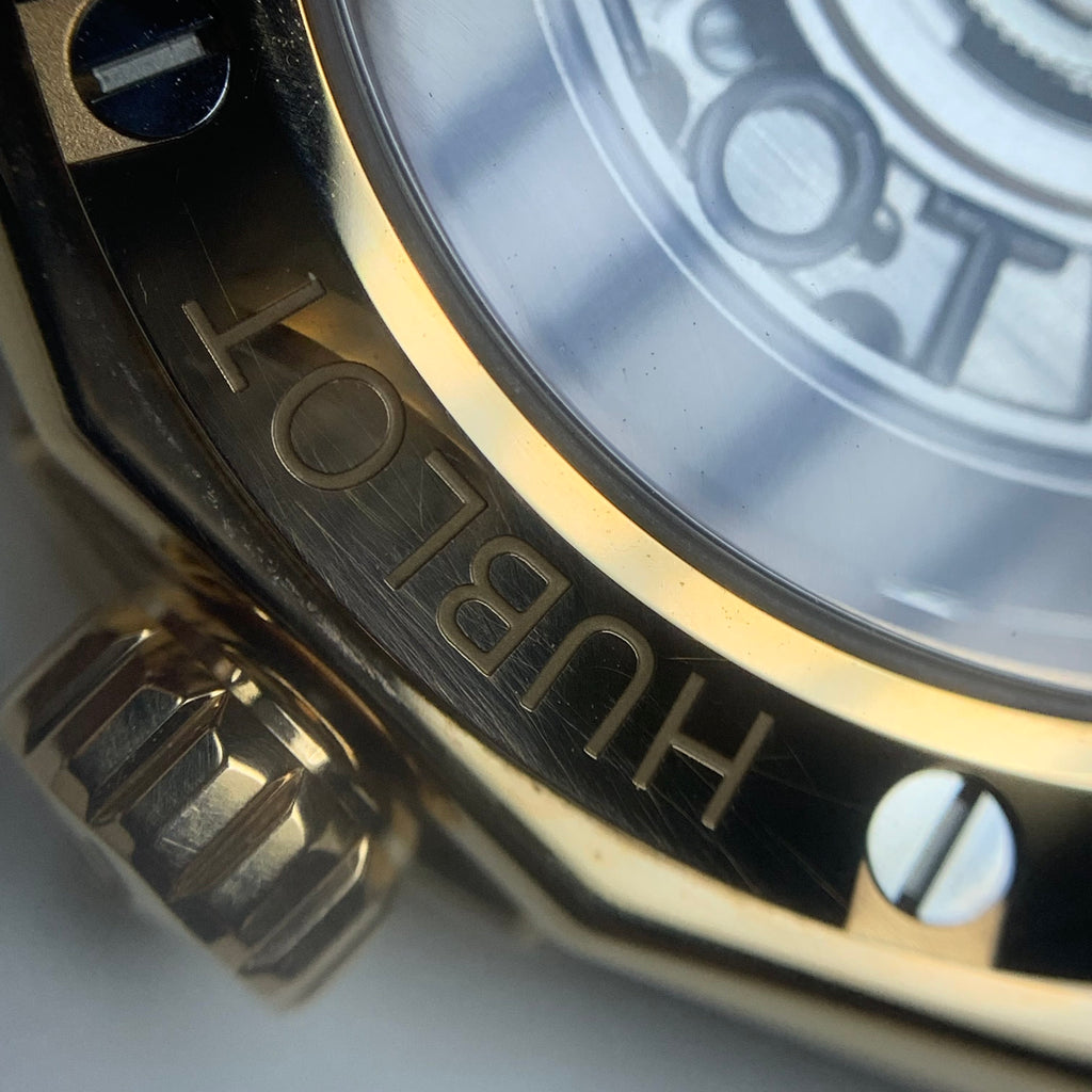 Hublot Classic Fusion Series 40MM 550.OS.2200.RW.1804.ORL20