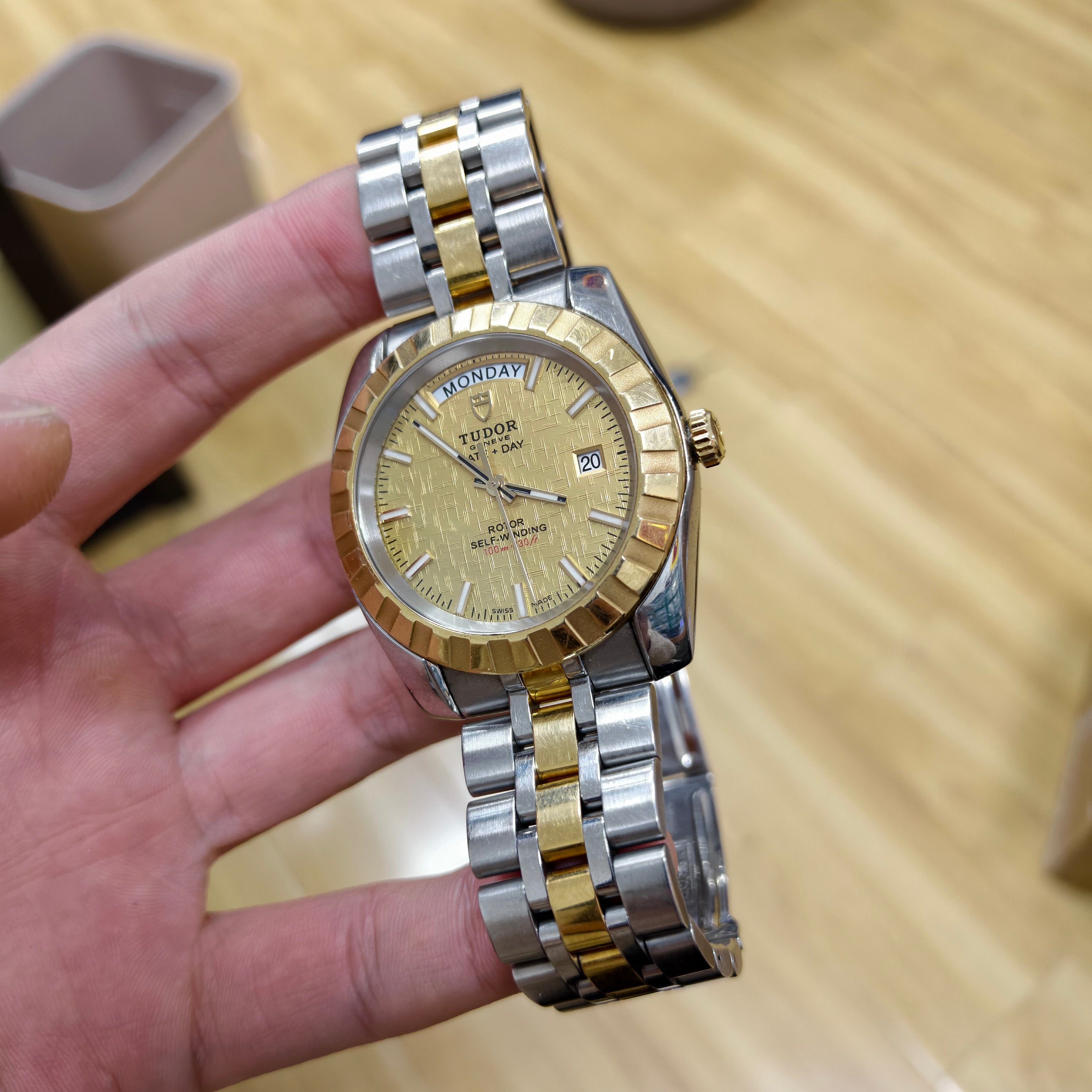 Tudor Classic Automatic (self-winding) watch 41 millimeters m23013-0021