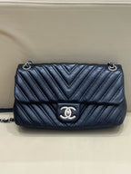 Chanel Classic 11.12 Handbag Blue Crossbody 15.5 × 25.5 × 6.5 A01112Y25539N0901