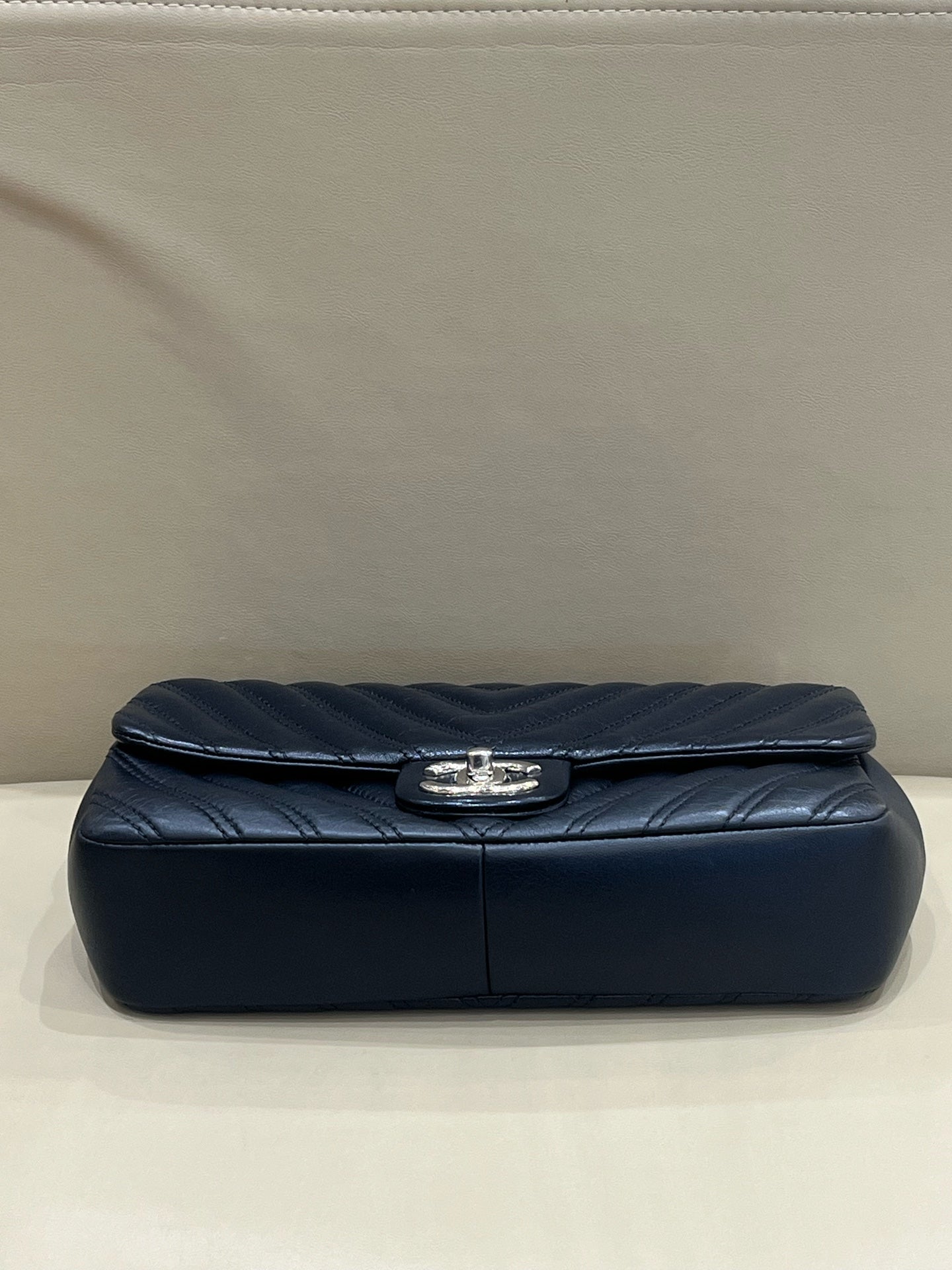 Chanel Classic 11.12 Handbag Blue Crossbody 15.5 × 25.5 × 6.5 A01112Y25539N0901