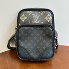 Louis Vuitton Sling Bag M45439