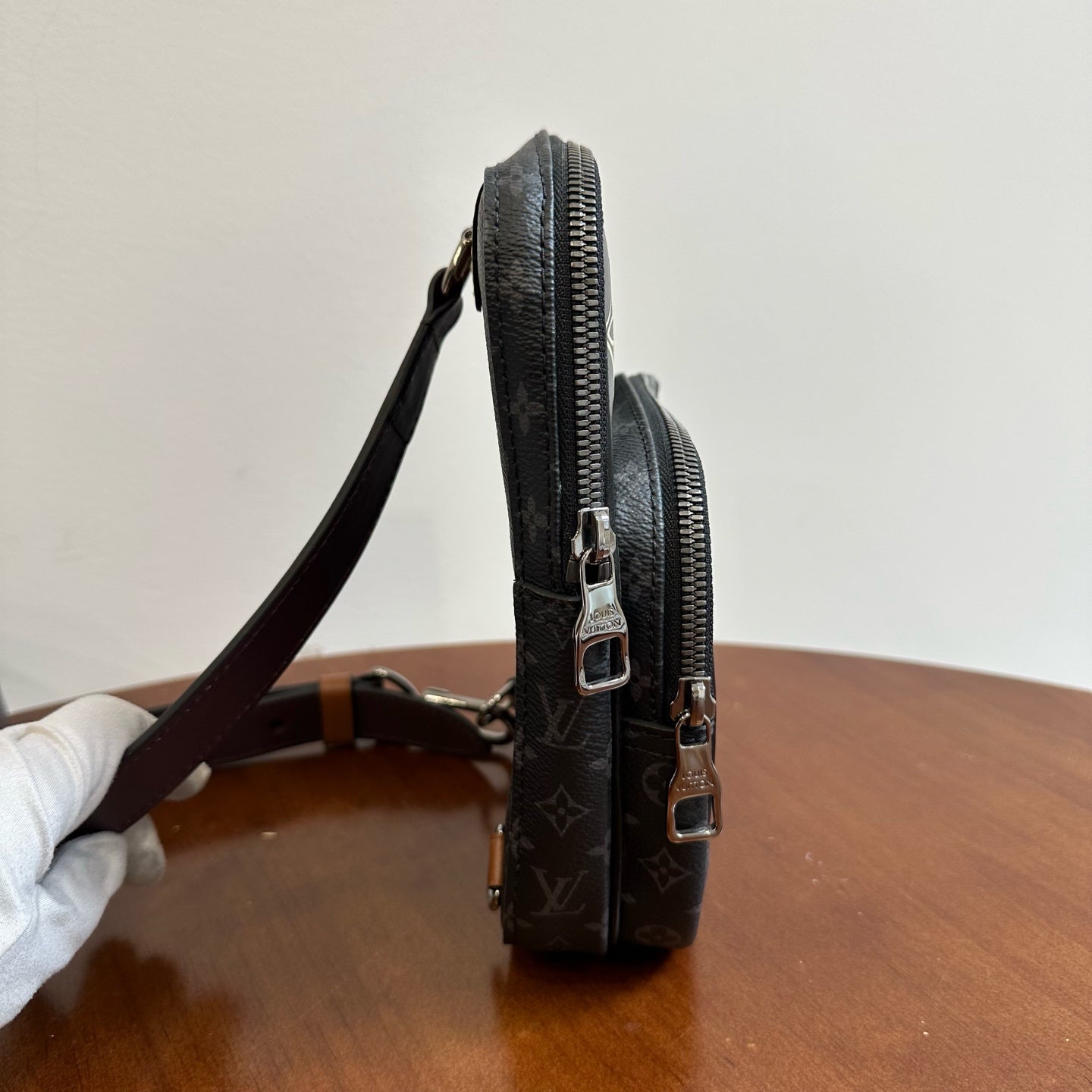 Louis Vuitton Sling Bag M45439