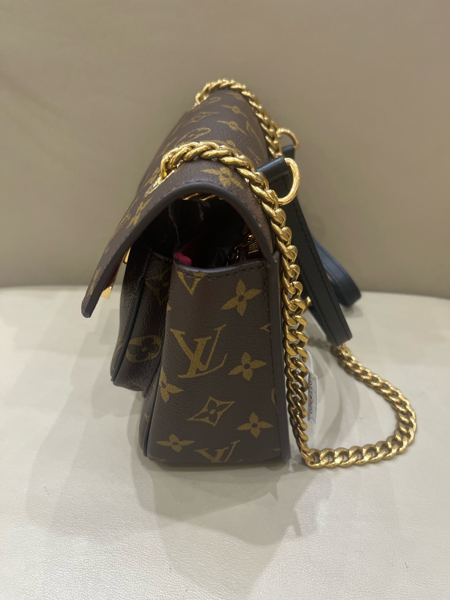 Louis Vuitton Passy Crossbody 23 x 17 x 9 M45592