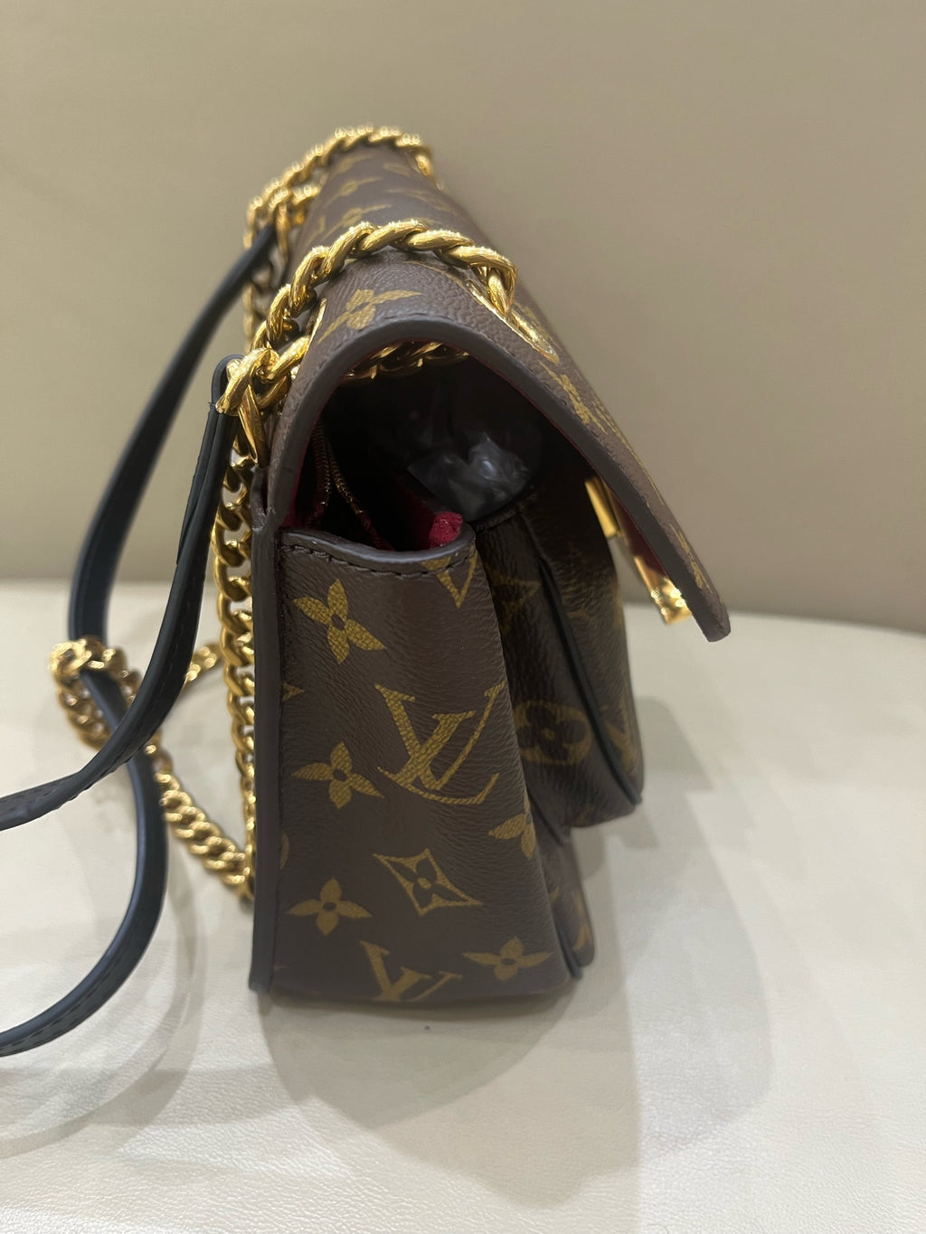 Louis Vuitton Passy Crossbody 23 x 17 x 9 M45592