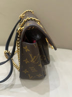 Louis Vuitton Passy Crossbody 23 x 17 x 9 M45592