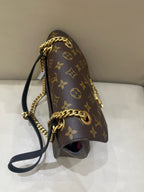 Louis Vuitton Passy Crossbody 23 x 17 x 9 M45592