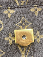 Louis Vuitton Passy Crossbody 23 x 17 x 9 M45592