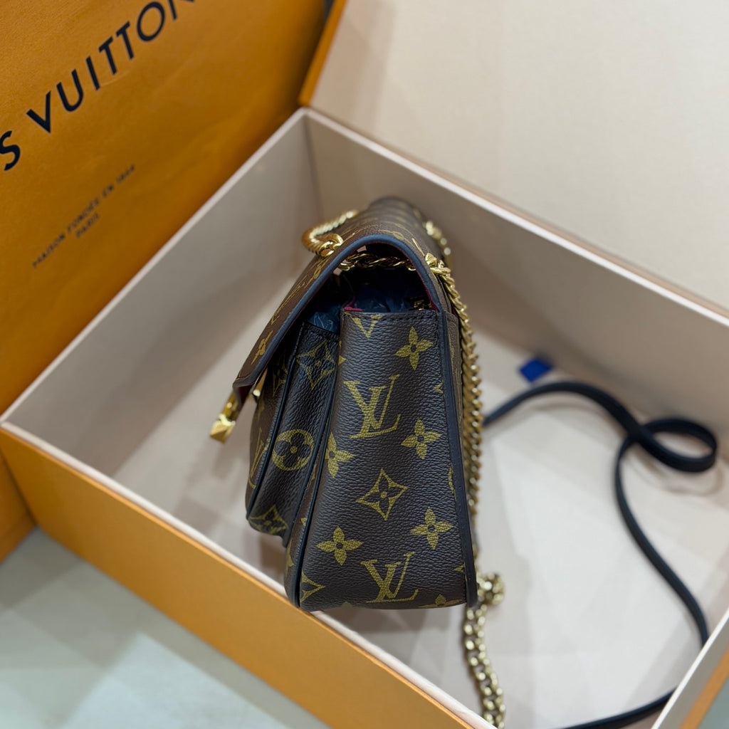 Louis Vuitton Passy Crossbody 23 x 17 x 9 M45592