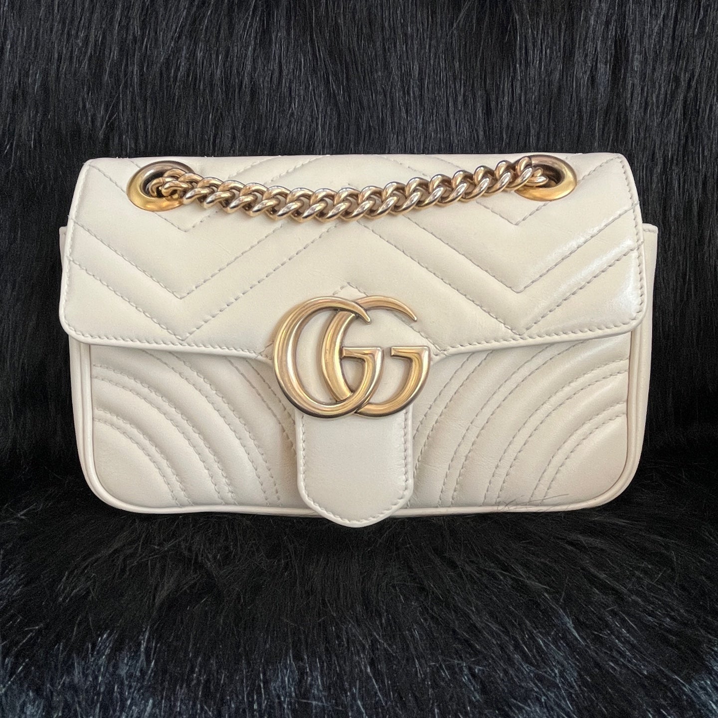 Gucci GGMarmont Collection Quilted Mini Handbag White 446744AABZC1712