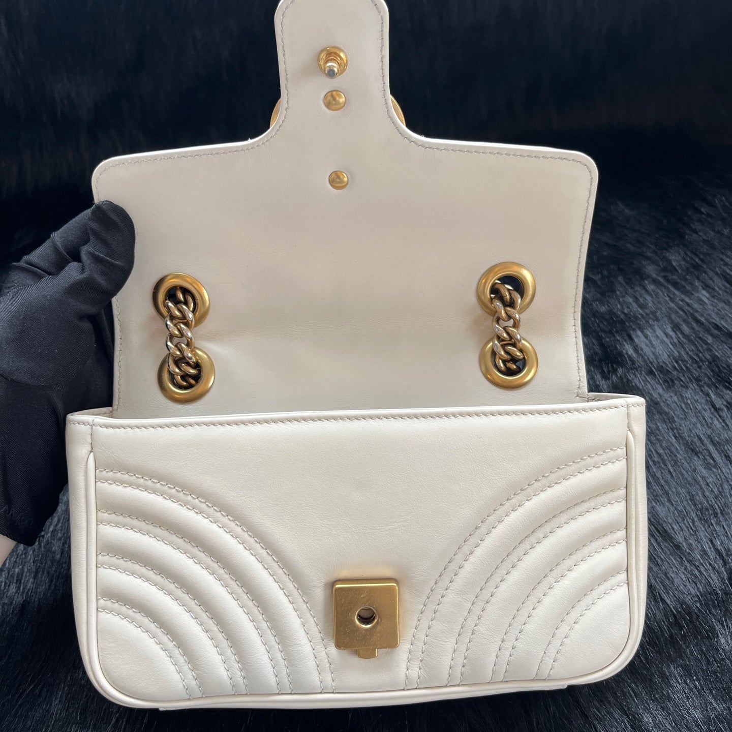 Gucci GGMarmont Collection Quilted Mini Handbag White 446744AABZC1712