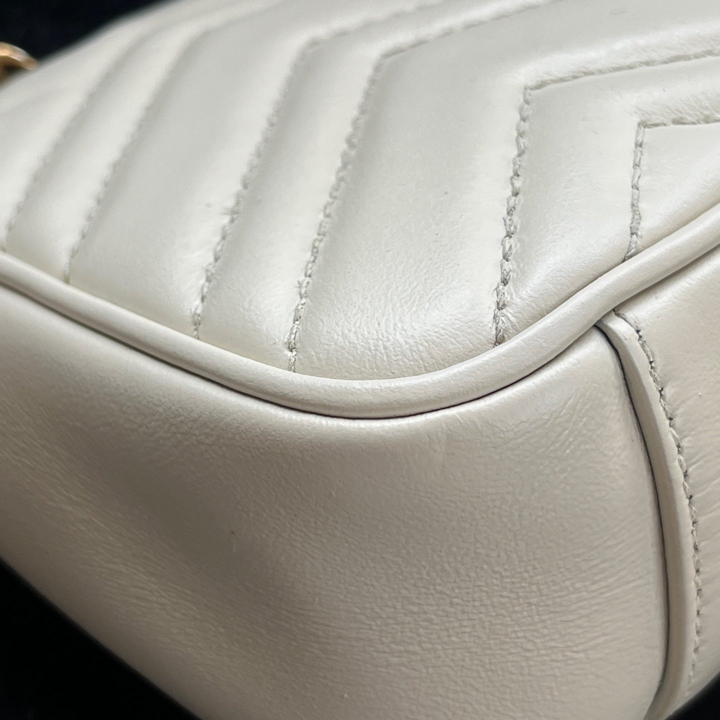 Gucci GGMarmont Collection Quilted Mini Handbag White 446744AABZC1712