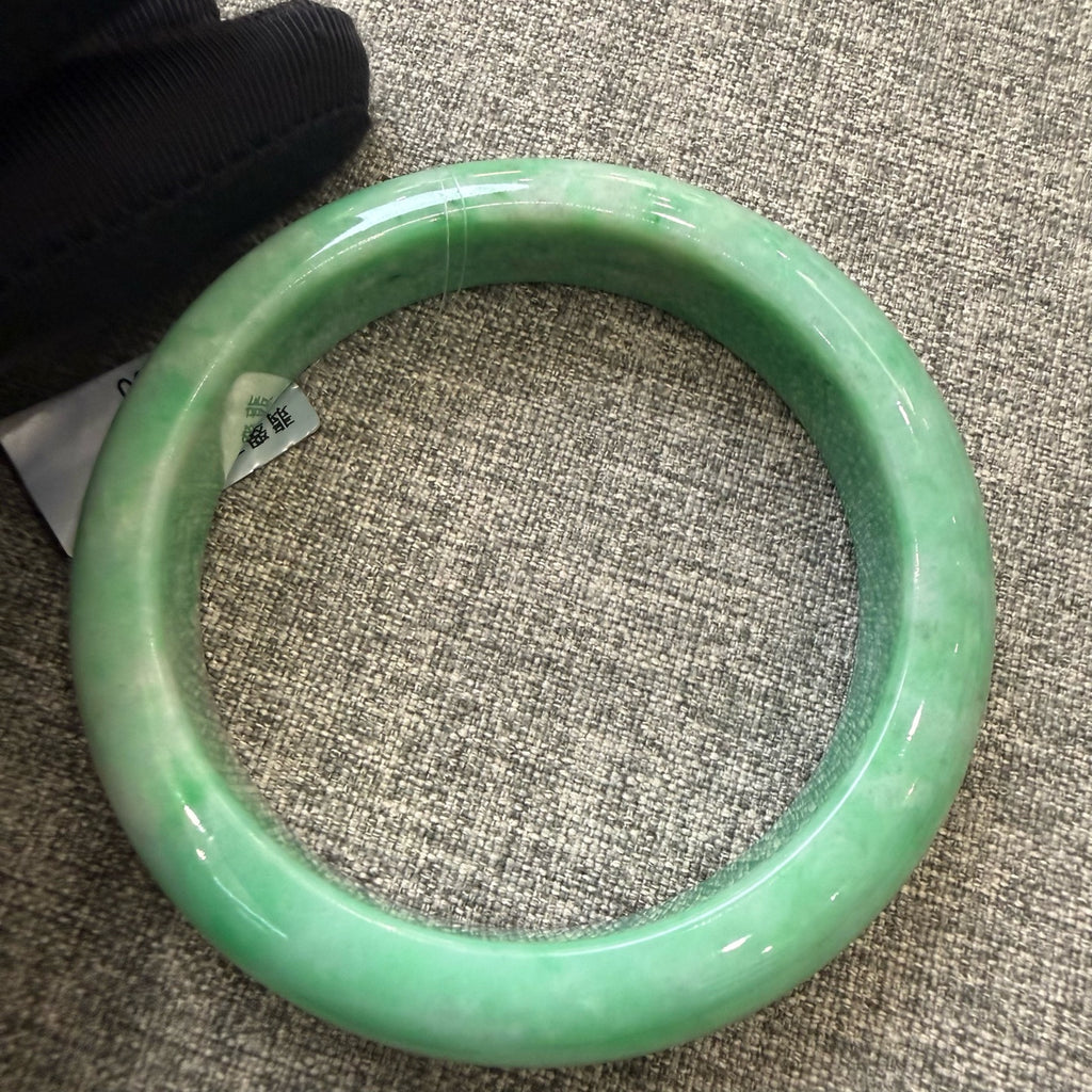 翡翠 Bangle