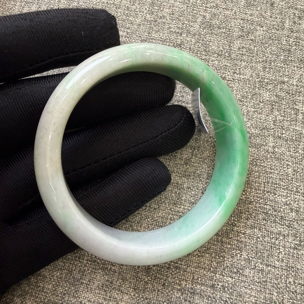 翡翠 Bangle