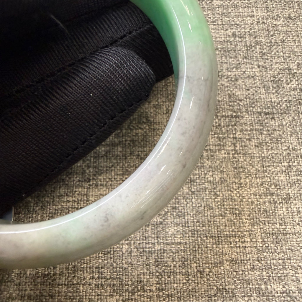 翡翠 Bangle
