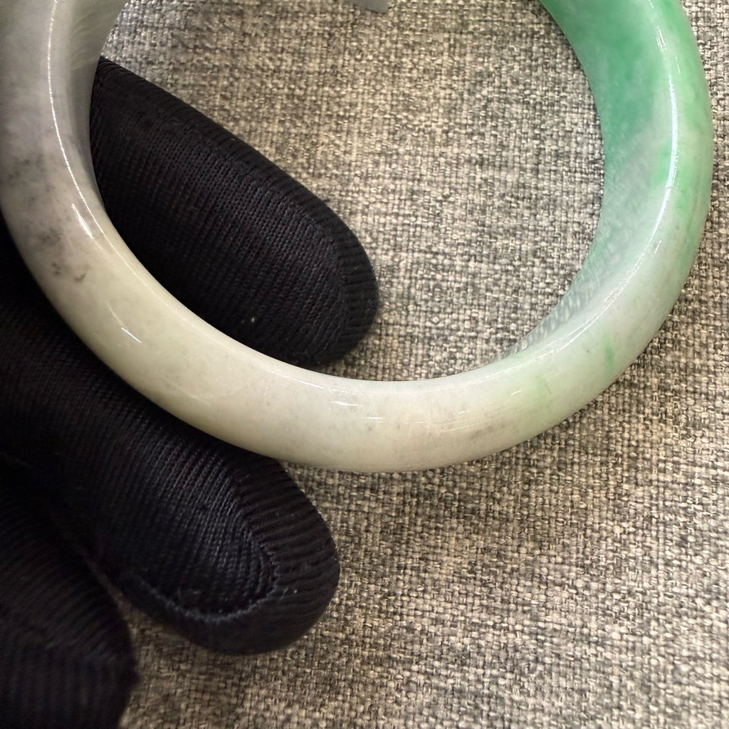 翡翠 Bangle
