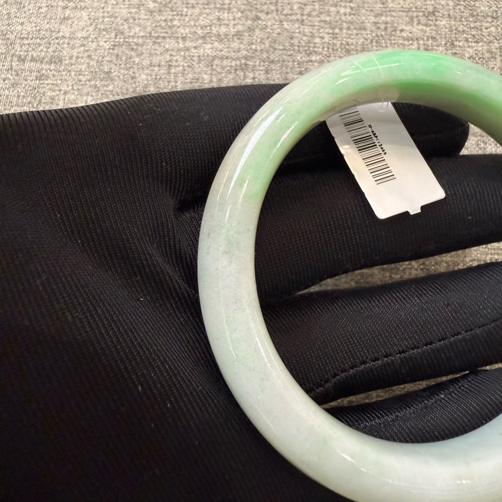 翡翠 Bangle