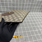 Gucci Neo Vintage GG Supreme canvas clutch bag Canvas Beige Clutch 473956 K9GOT 8861