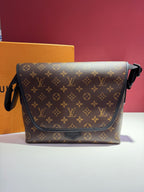 Louis Vuitton Shoulder Bag