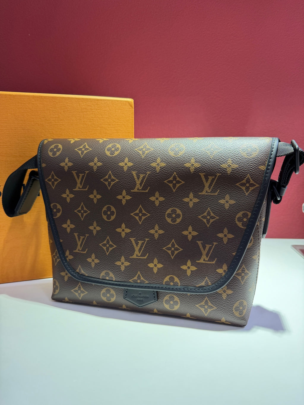 Louis Vuitton Shoulder Bag