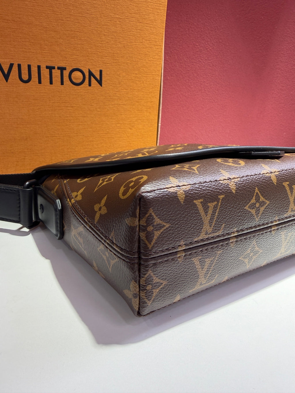 Louis Vuitton Shoulder Bag