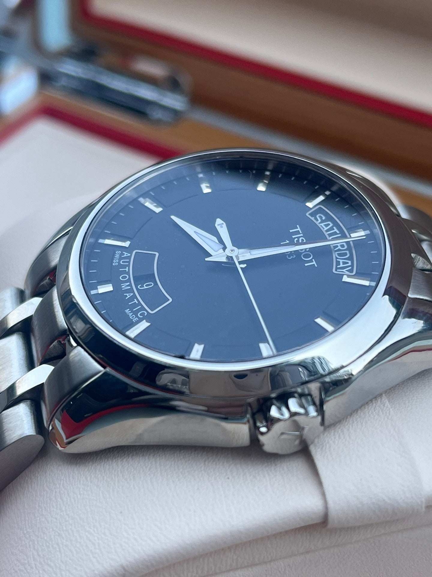 Tissot Classic Black Automatic (self-winding) watch 39 millimeters T035.407.11.051.00