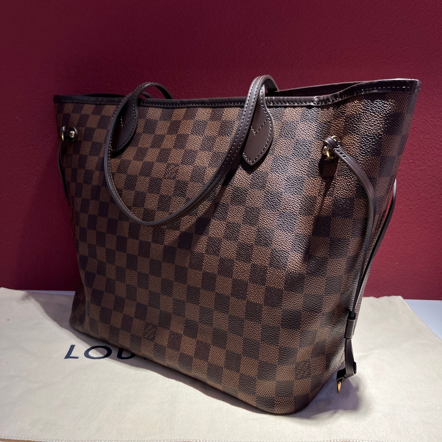 Louis Vuitton Brown 31 x 28 x 14 N41358