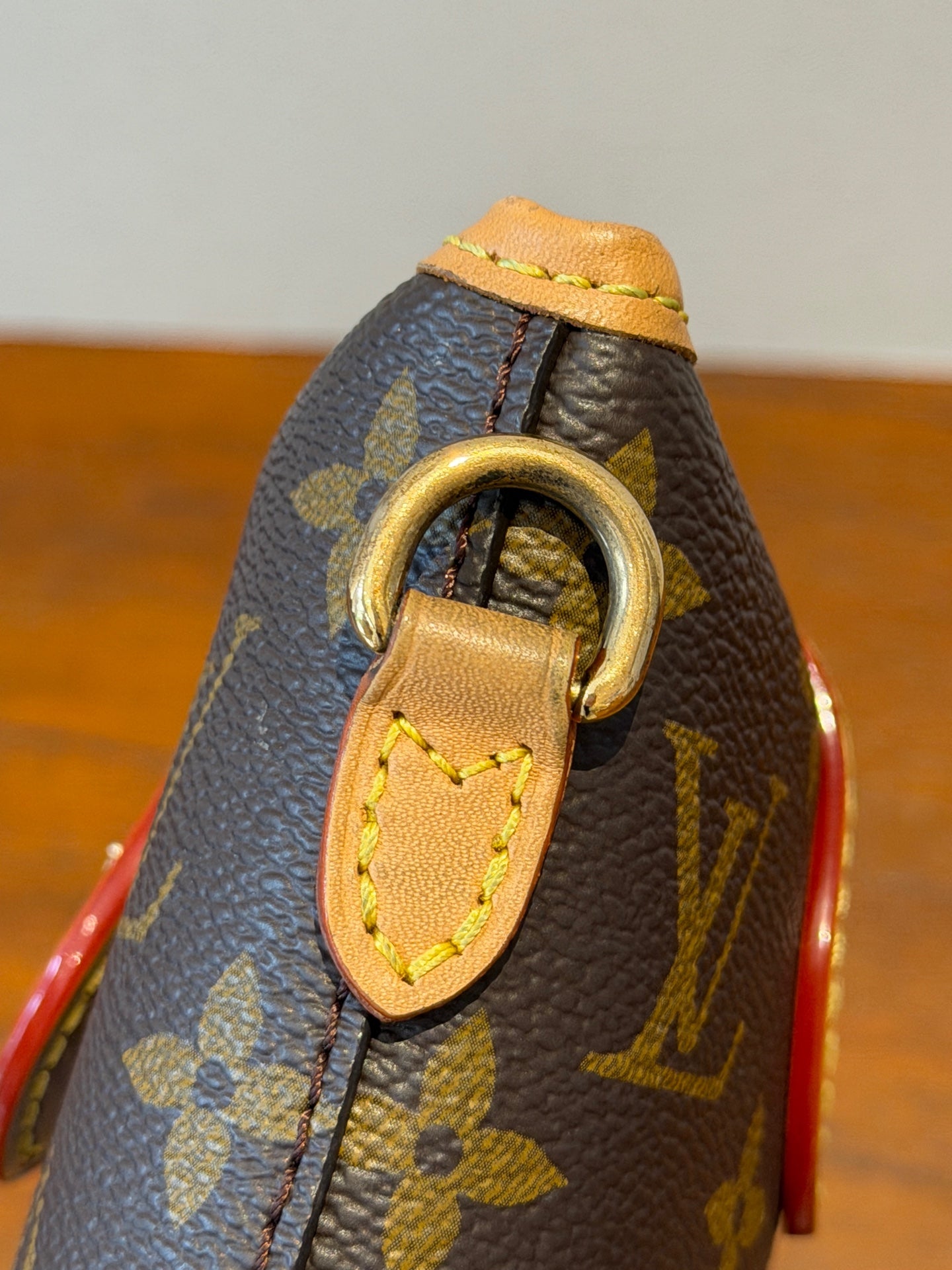Louis Vuitton Fold Me Canvas M80874