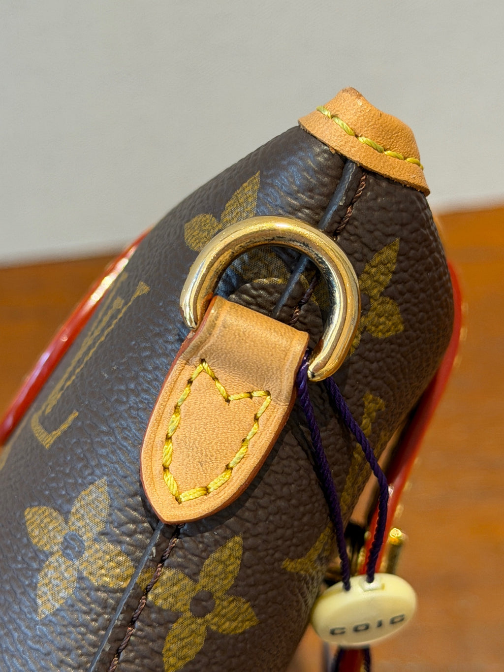 Louis Vuitton Fold Me Canvas M80874