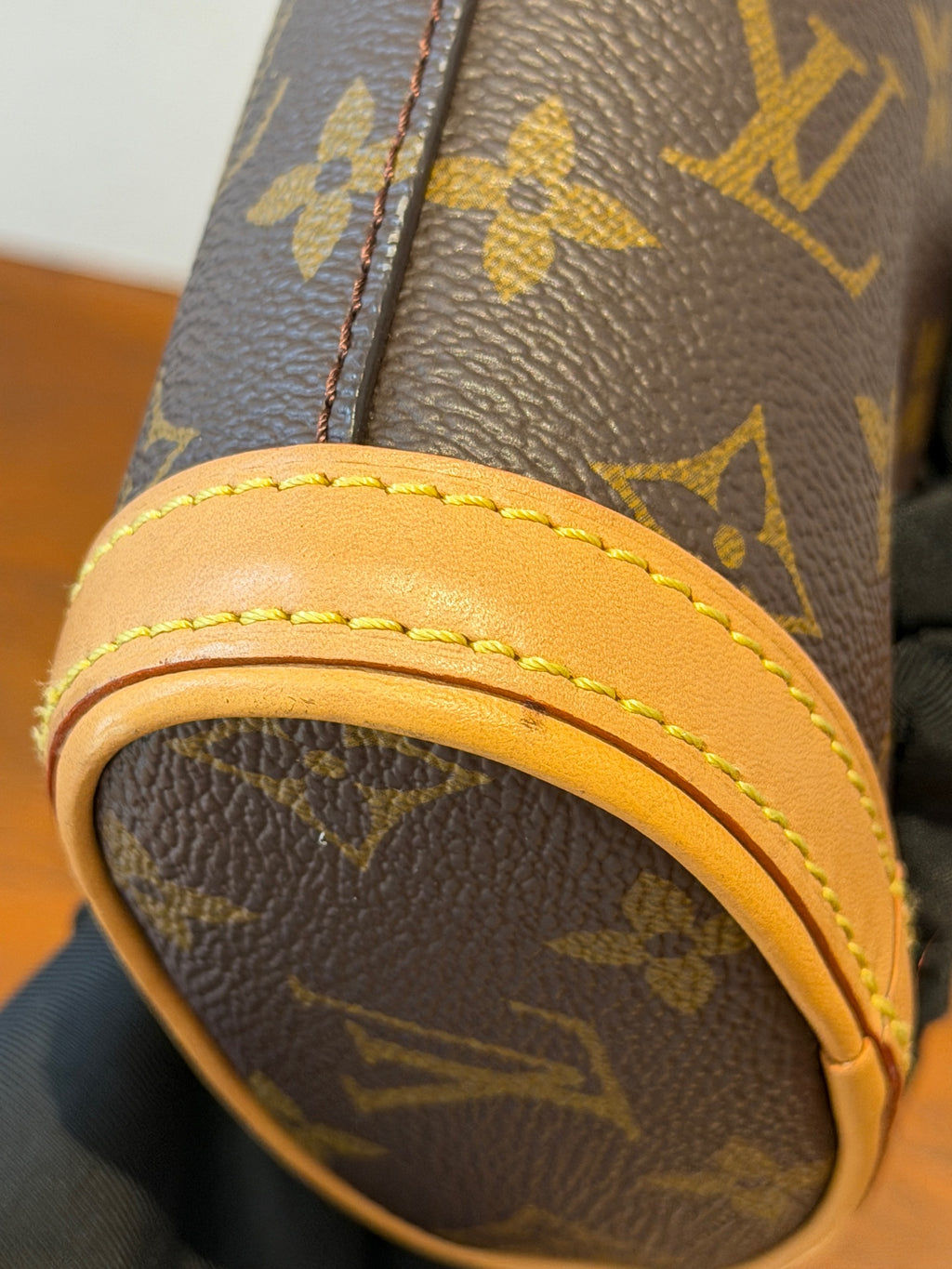 Louis Vuitton Fold Me Canvas M80874