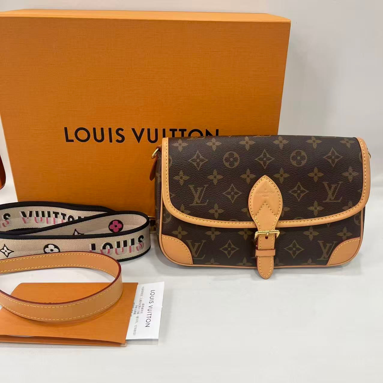 Louis Vuitton Shoulder Bag